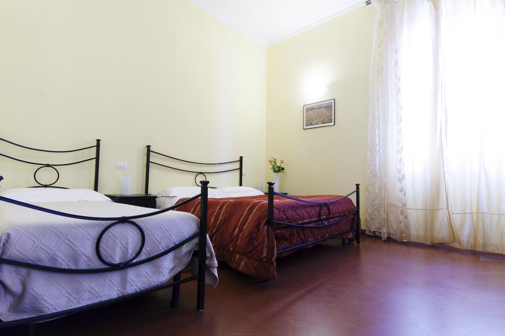 フィレンツェ レジデンツァ ベッタ Bed & Breakfast 部屋 写真
